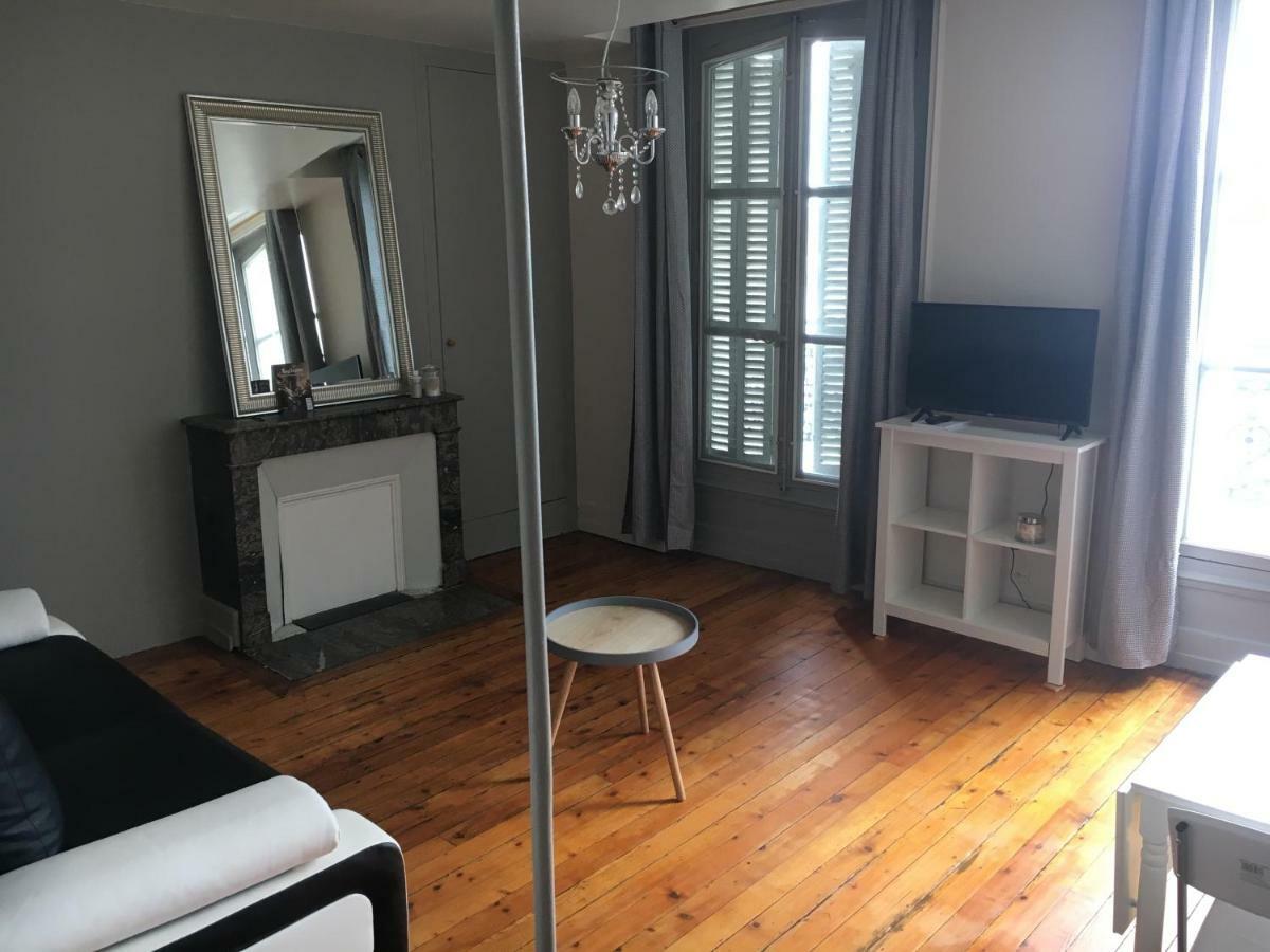 5 Quai De L'Abbe Gregoire Apartment Blois Exterior photo